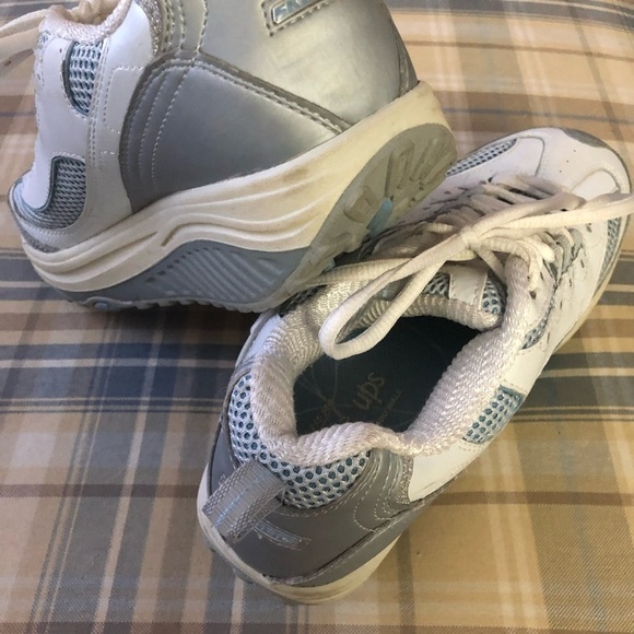 Skechers shape ups runners/walking/shoes blue / white size  7.5 leather - Picture 2 of 9